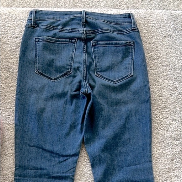 Old Navy High Rise Straight Leg Jeans - Picture 6 of 7